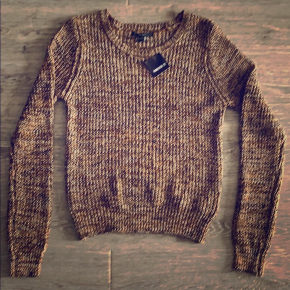 Forever 21 Sweaters - NWT Forever 21 knit crewneck sweater size small